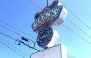 Pittsburgh-environmental-graphics-glens-custard-gc-grill-outdoor-signs